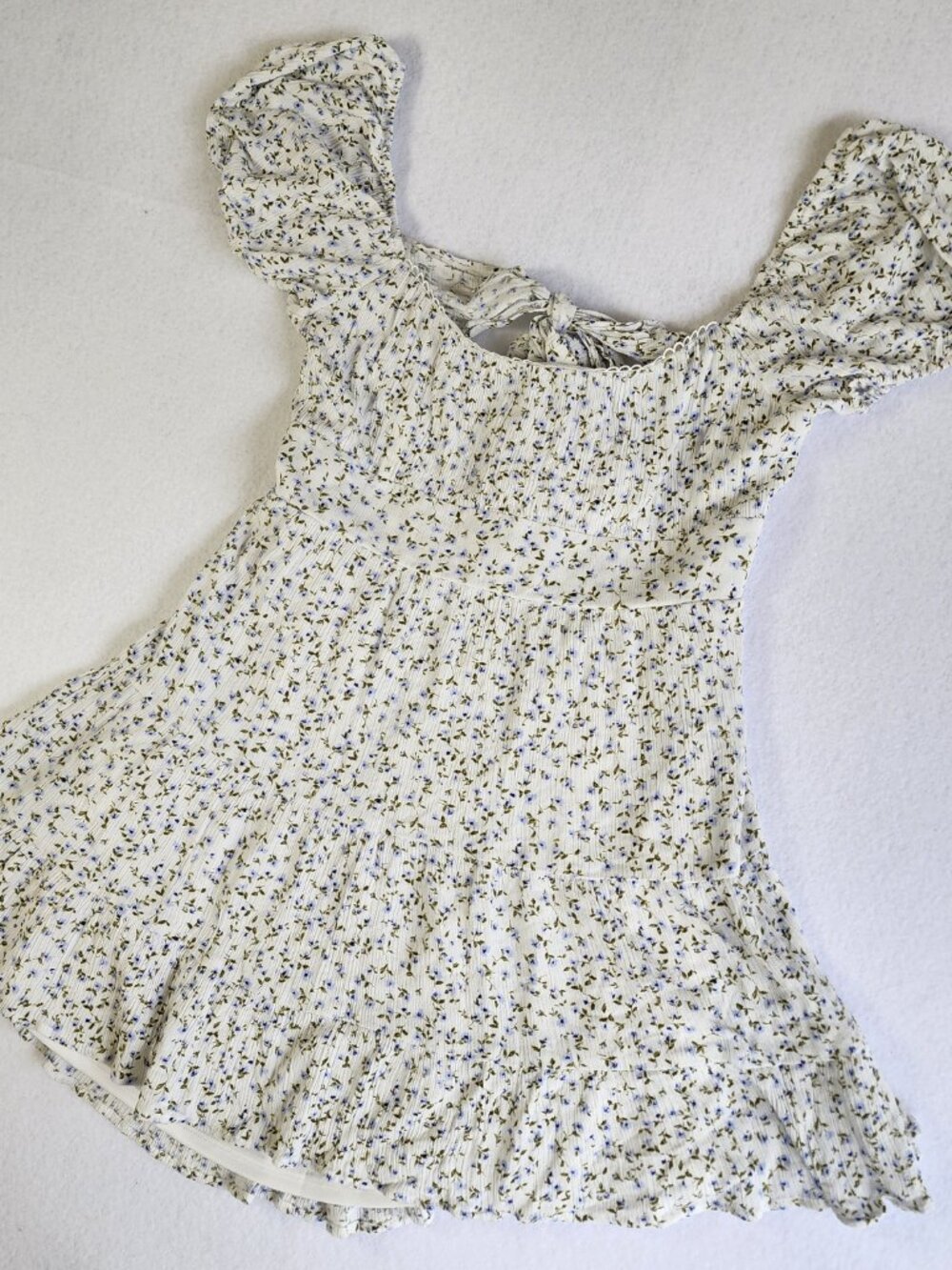 White Floral Puff-Sleeve Summer Dress